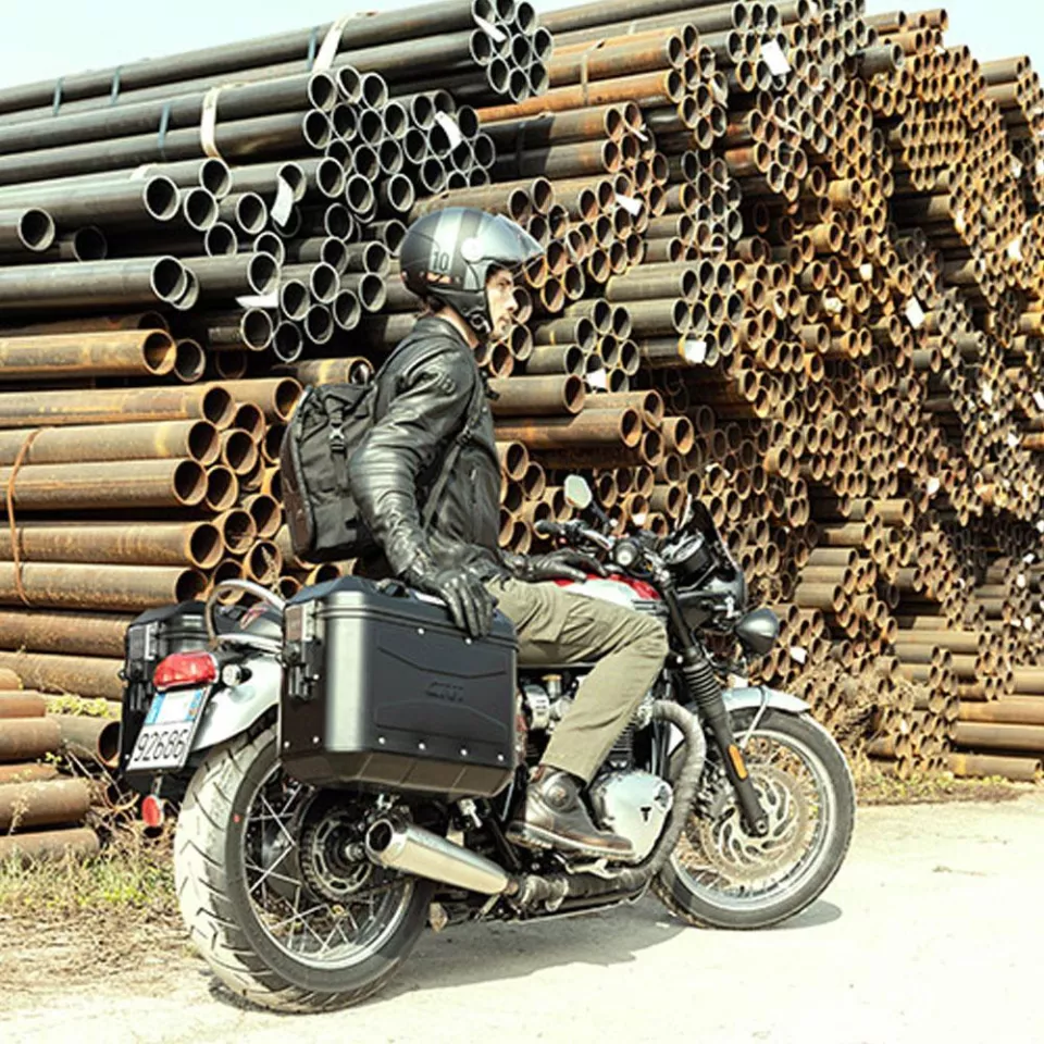 Top Case Moto Givi Trekker 36L Dolomiti ALU Monokey - Noir, Volume 36 Litres, Kit De Fixation - 7